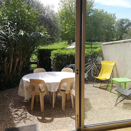 Apartmán T2 Rdc, Terrasse Au Calme, Avec Piscine *